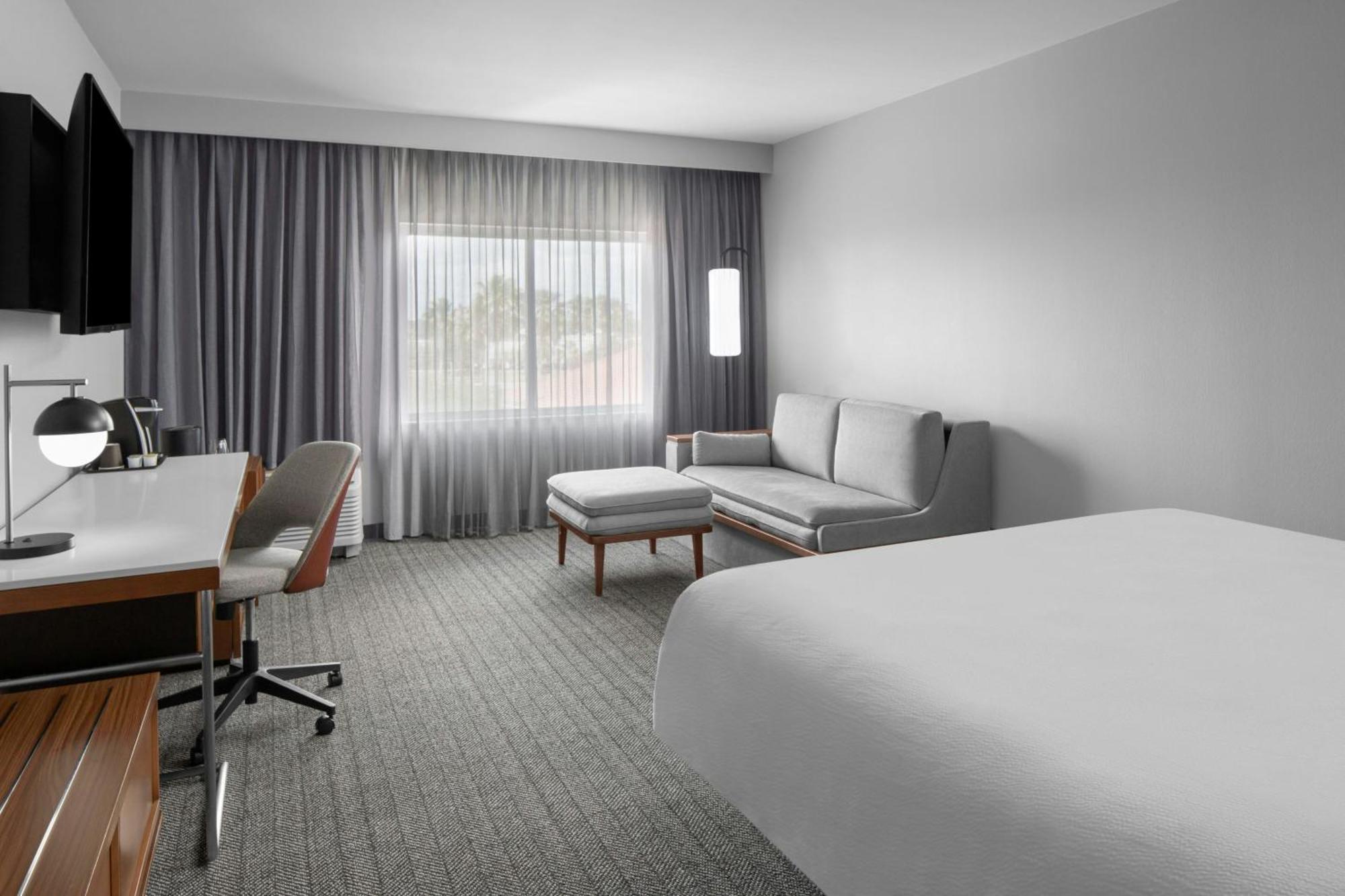 Courtyard Tampa Oldsmar Hotel Bagian luar foto